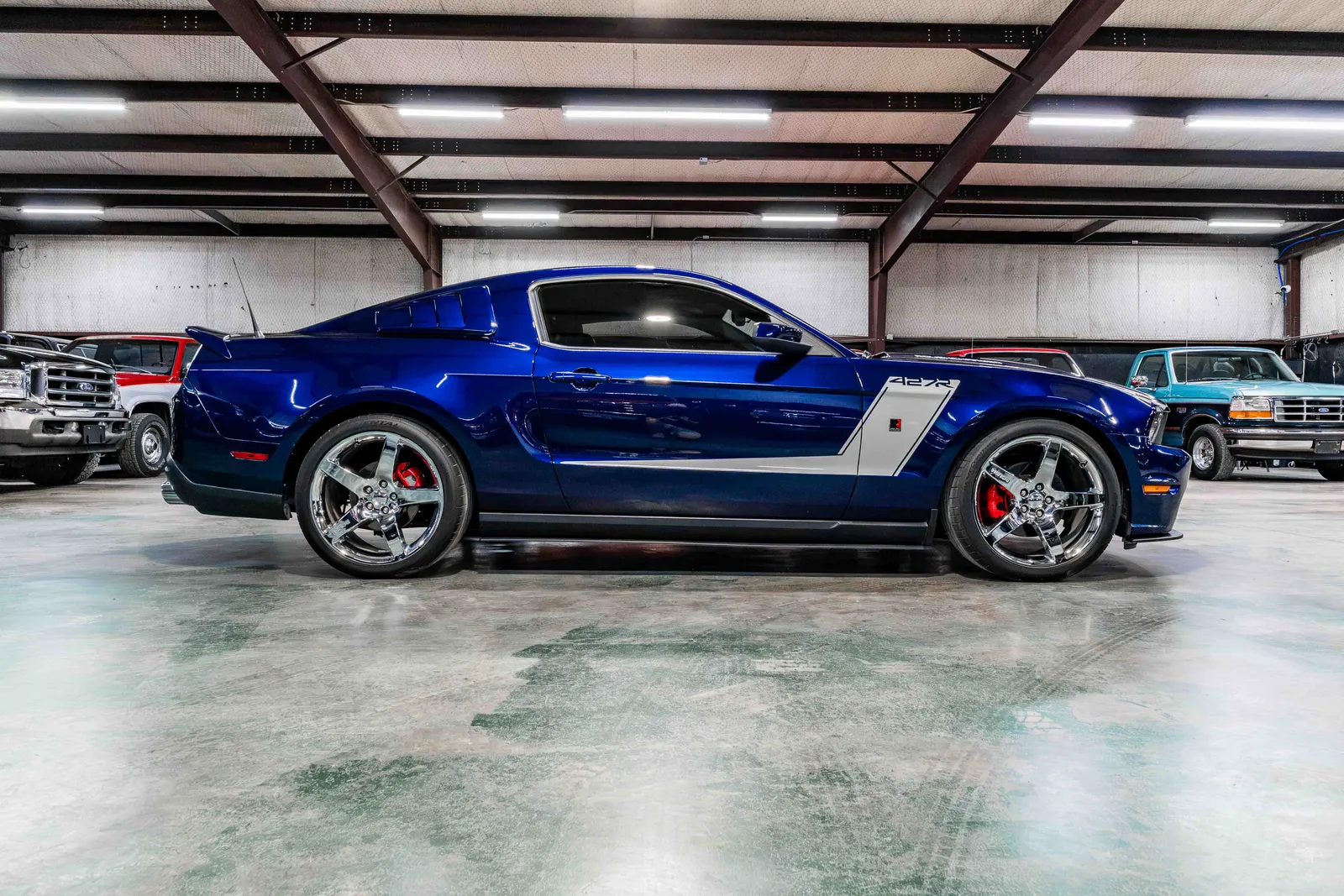 2010-Ford-Mustang-Kona Blue-1ZVBP8CH7A5116334--38.jpg